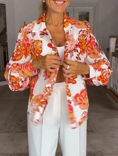 WW | Floral print and V-neck