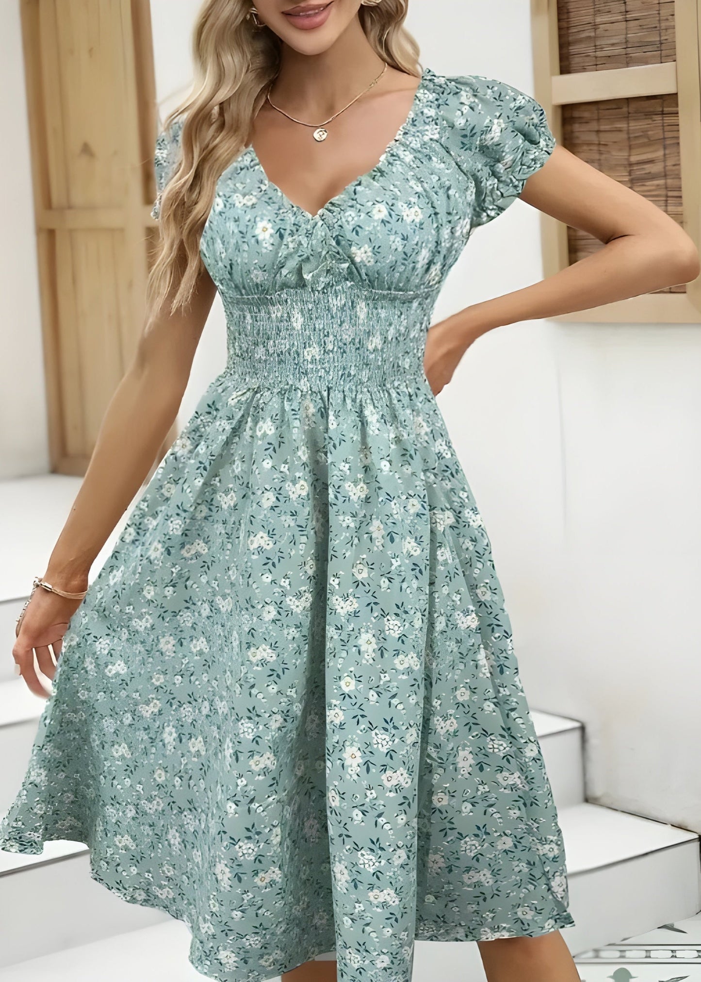 Nancy – Blumiges Midikleid mit Puffärmeln