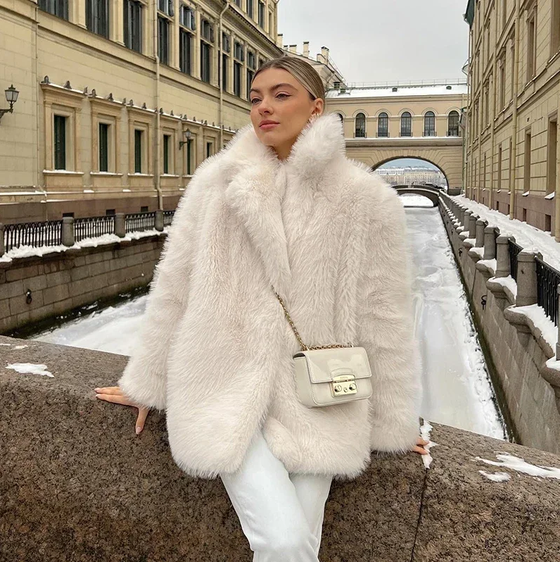 WW | Luxurious Faux Fur Jacket for Women