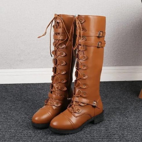 WW | retro-stiefel mit flacher schnalle und schnürung