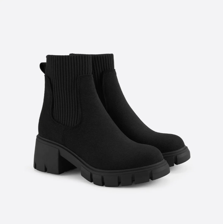 WW | Block Martin boots in British style