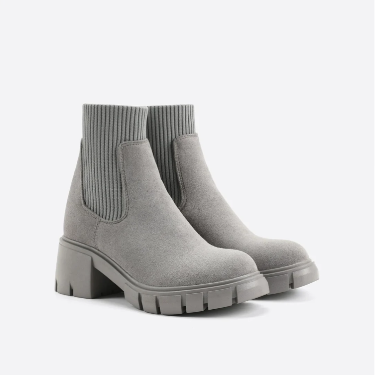 WW | Block Martin boots in British style