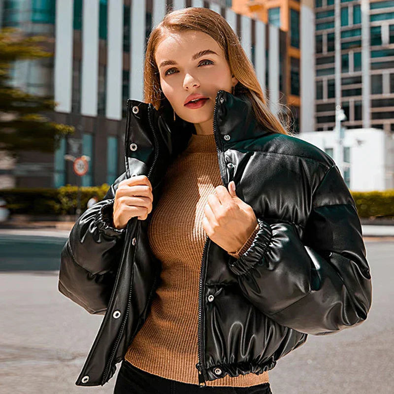 WW | Kurze, dicke Winterjacke mit hohem Kragen