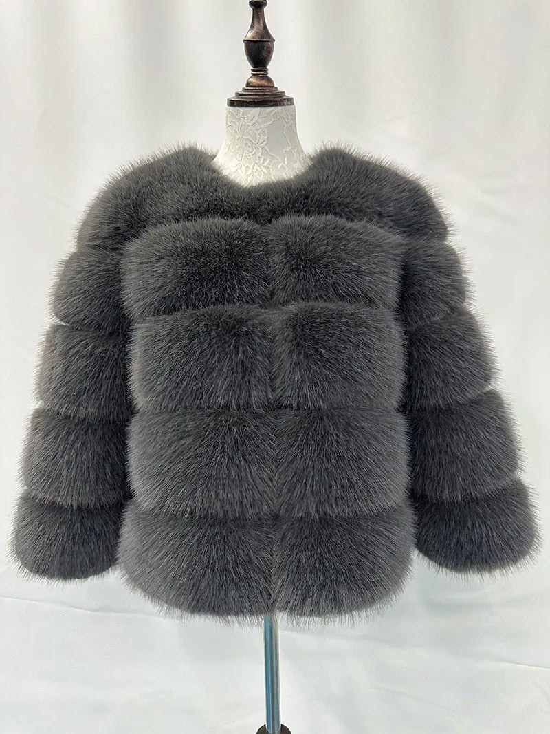 WW | Elegant women's fur coat