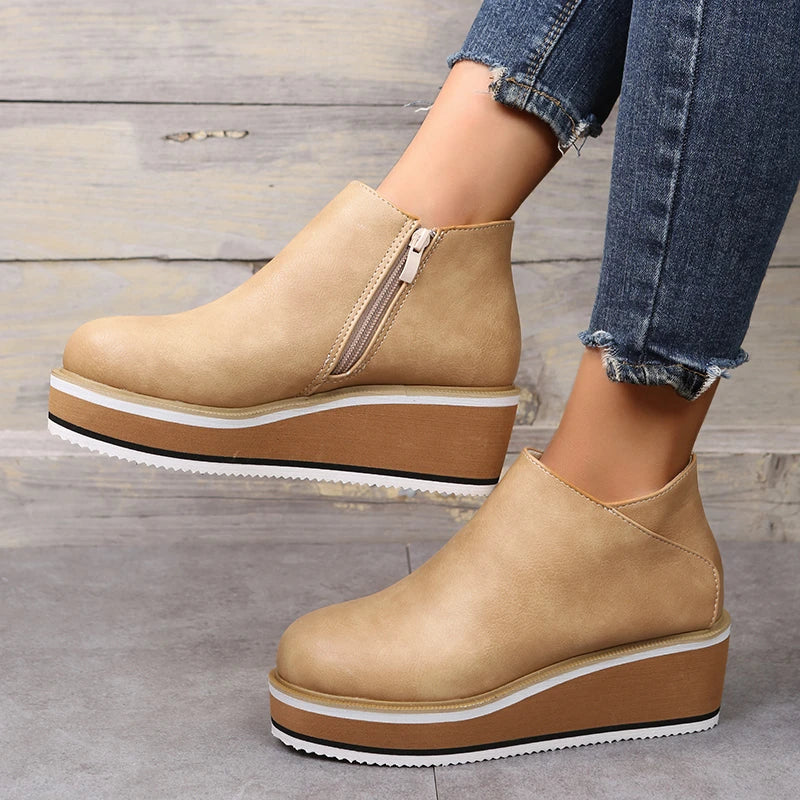 WW | Damen Stiefeletten mit Plateau und seitlichem Reißverschluss