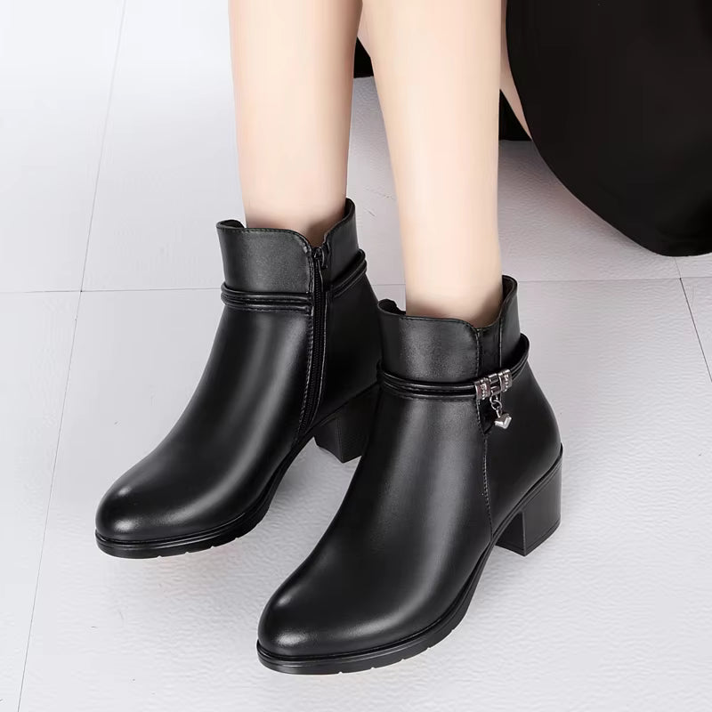 WW | Lined Ankle Boots with Side Zip