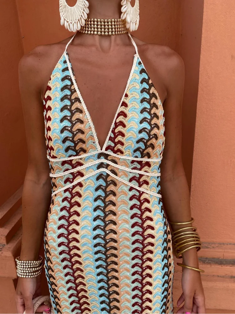 DELARA | Rückenfreies Maxikleid mit V-Ausschnitt