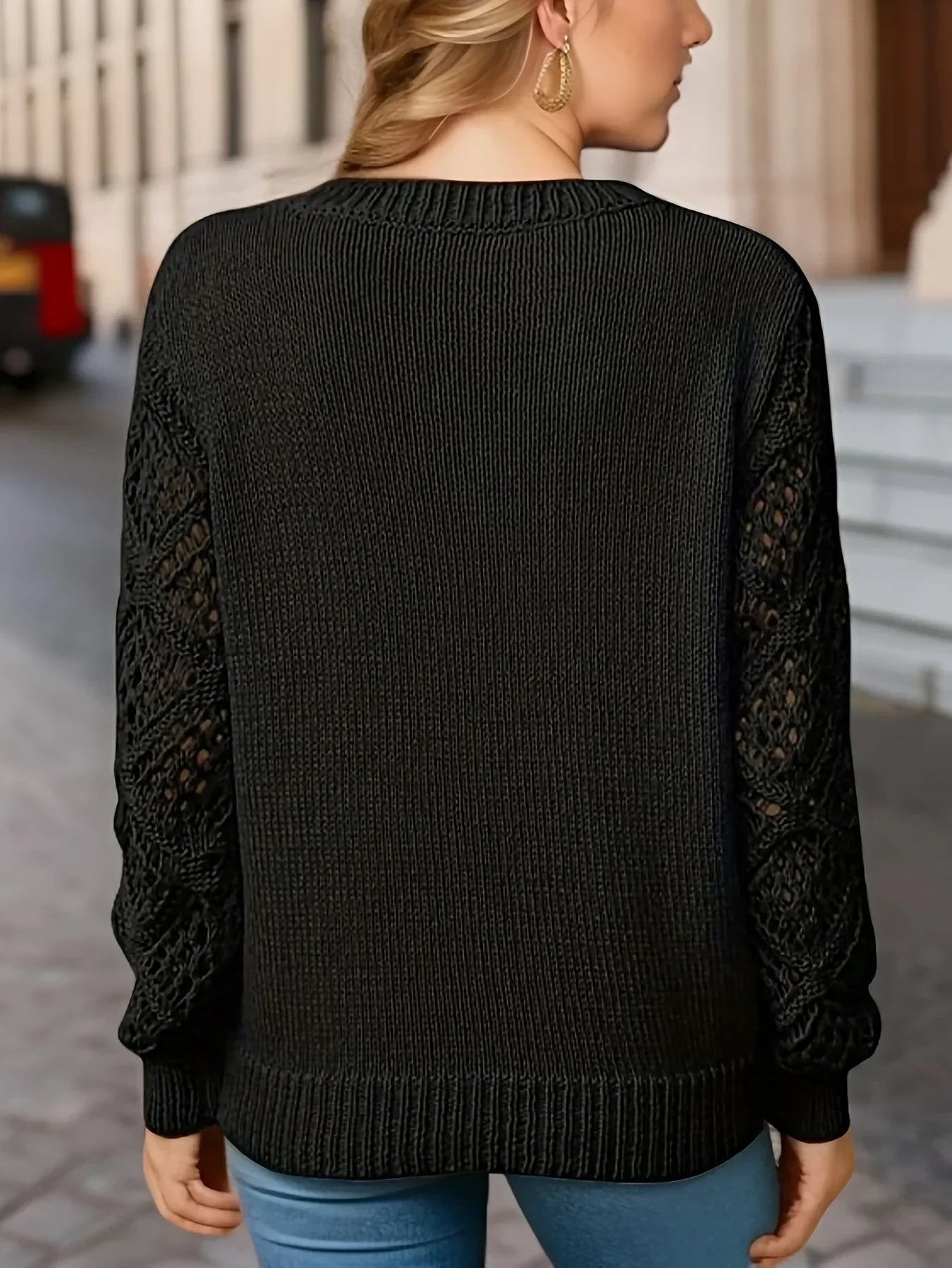 WW | Solid V-neck knit sweater