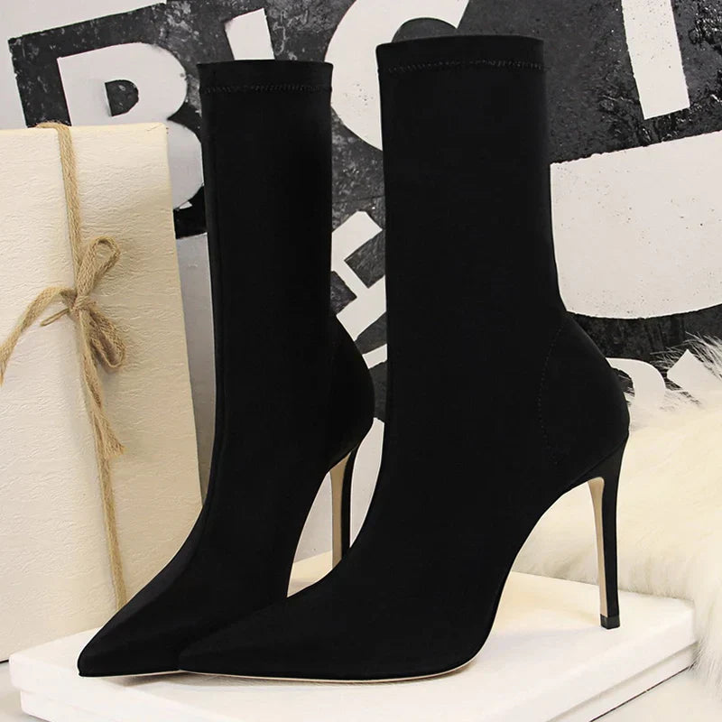 WW | Round socks soft heels