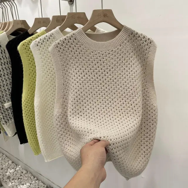 WW | Sleeveless Knitted Jumper for Women