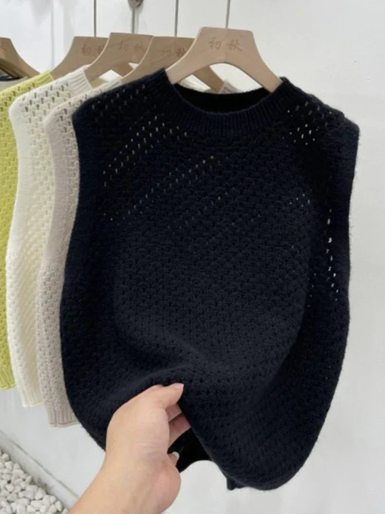 WW | Sleeveless Knitted Jumper for Women