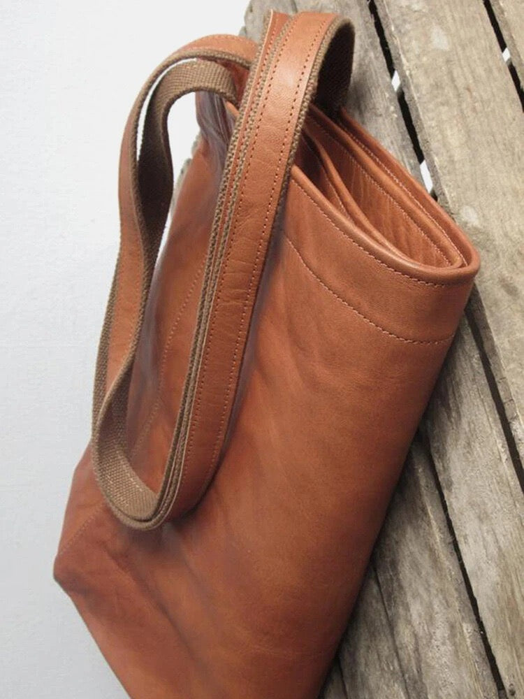 WW - Women's Shoulder Bag made of Vegan Leather