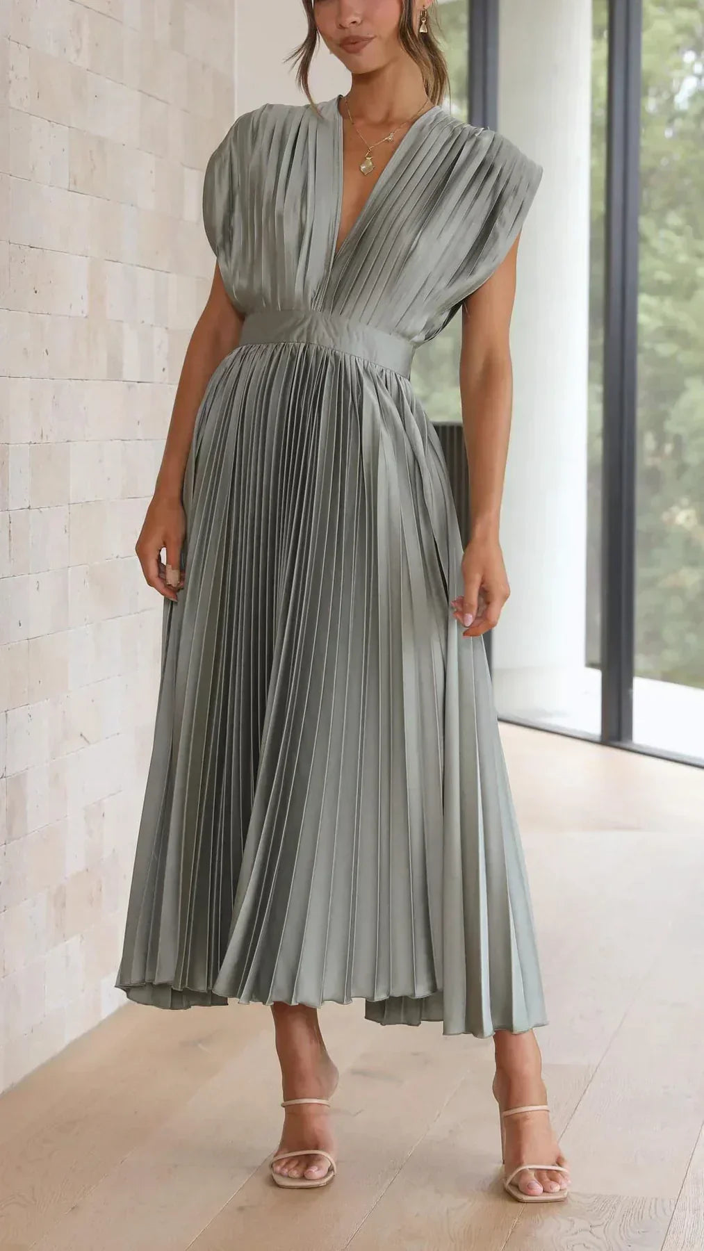 WW | Ärmelloses, Plissiertes Midikleid