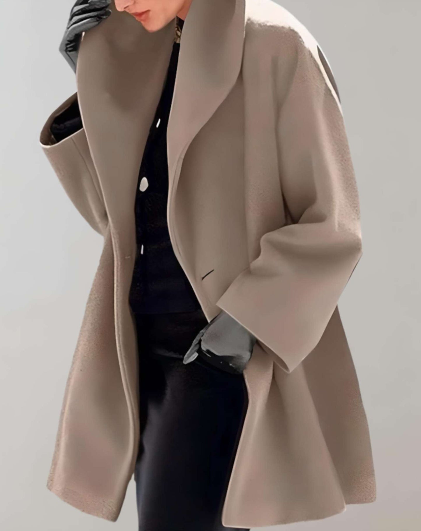 WW | Plain mid-length jacket with hood and a single button