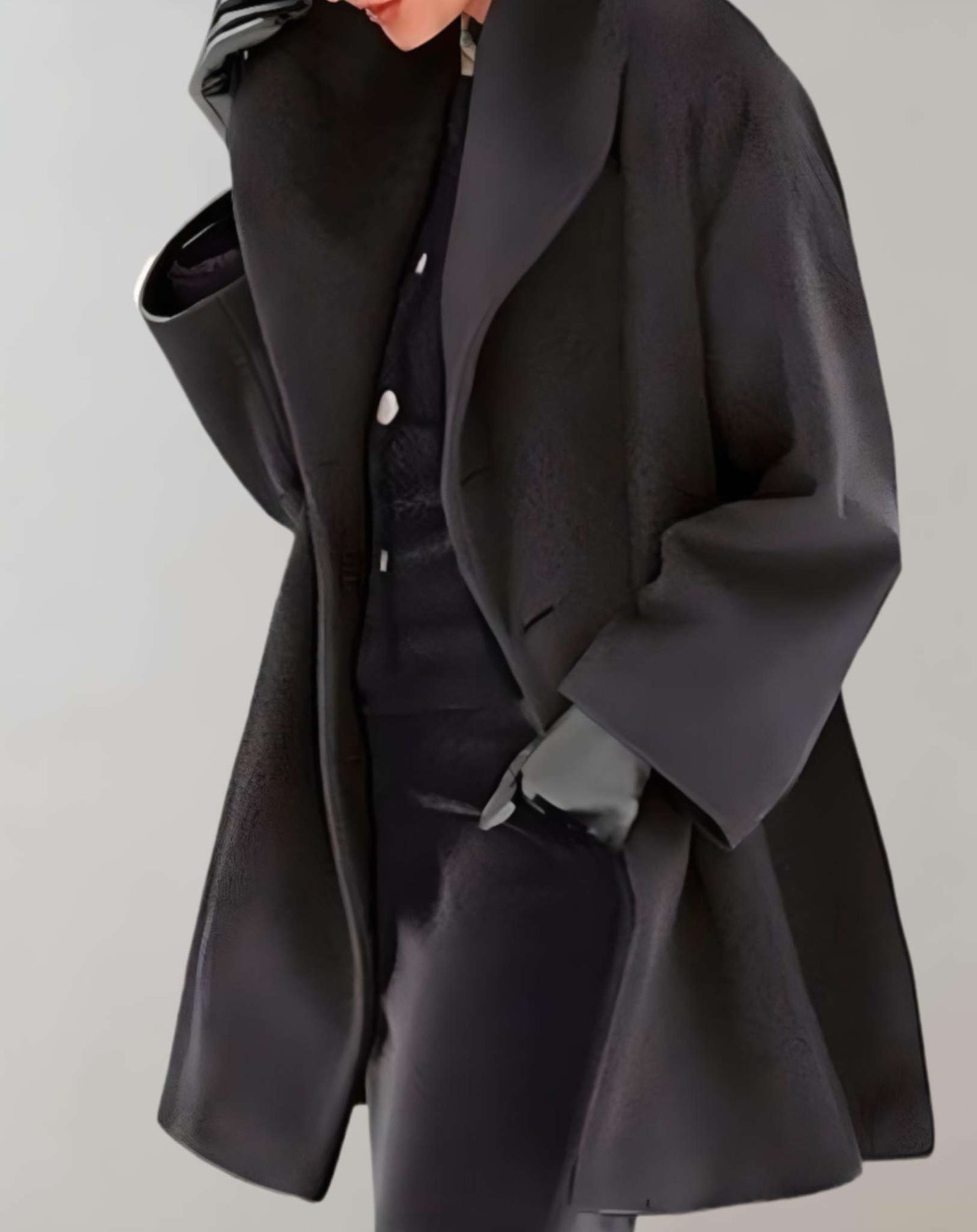 WW | Plain mid-length jacket with hood and a single button