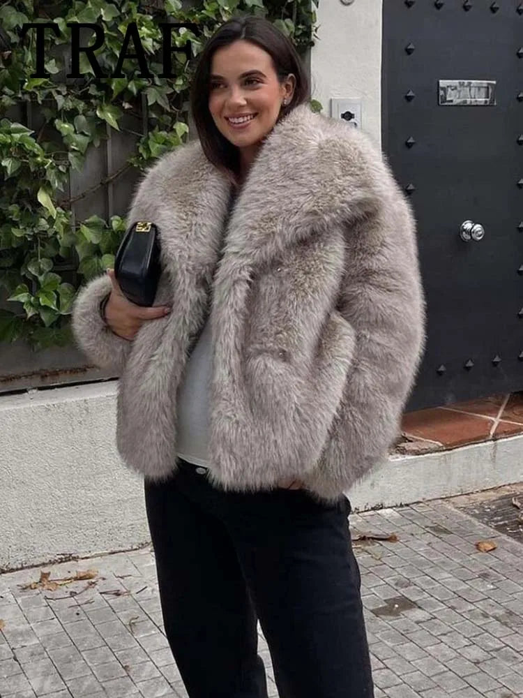WW | Plush Faux Fur Coat