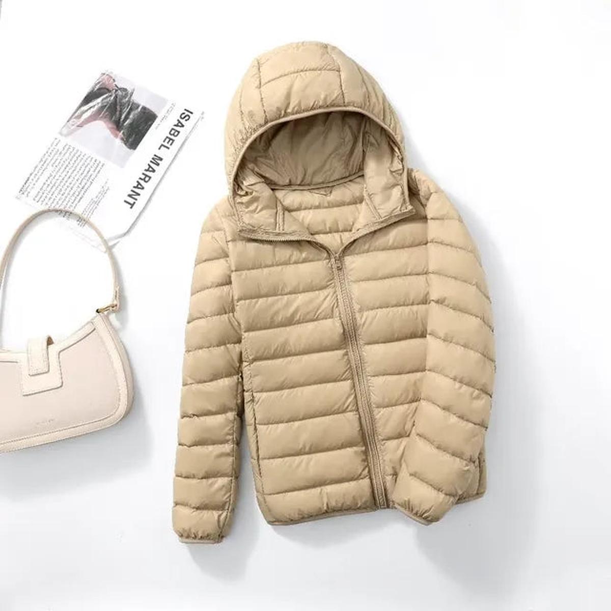 WW | Ultralight Packable Hooded Down Jacket