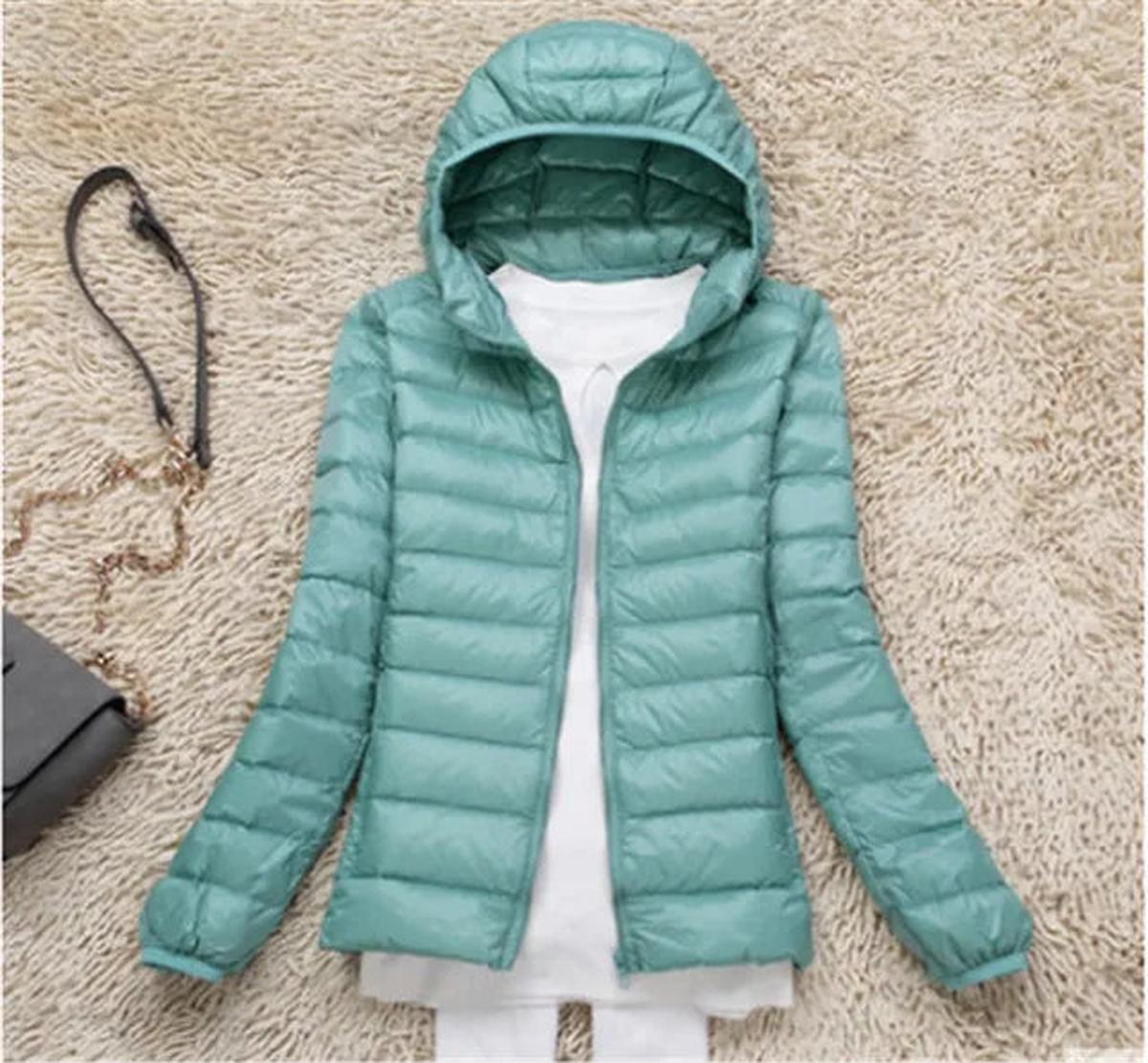 WW | Ultralight Packable Hooded Down Jacket