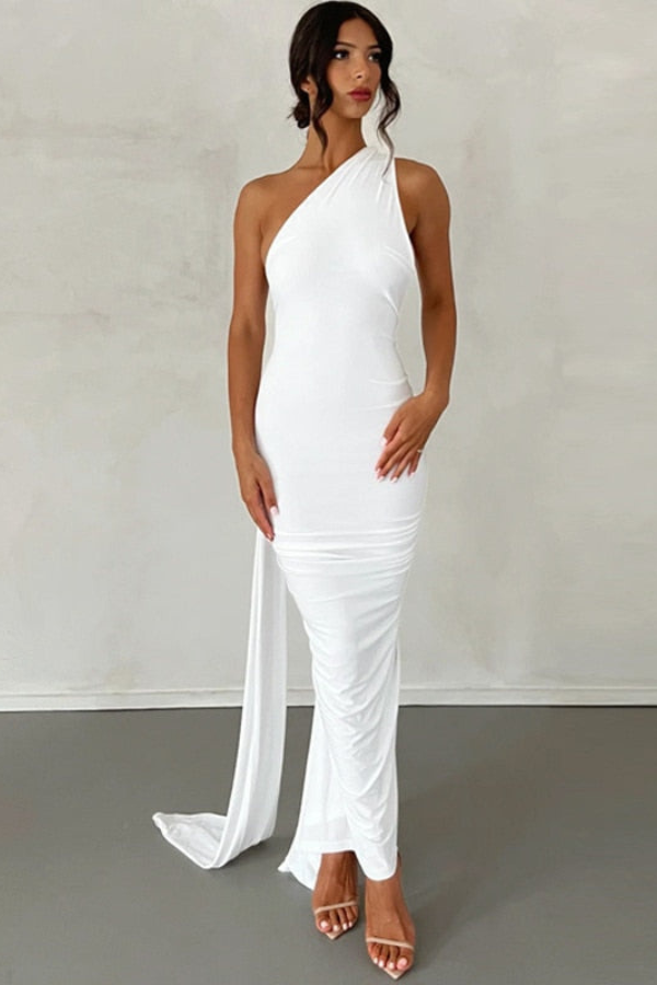 Elena | Maxi dress with asymmetrical shoulder design