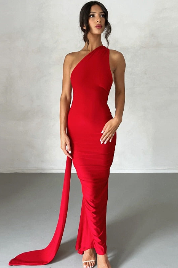 Elena | Maxi dress with asymmetrical shoulder design