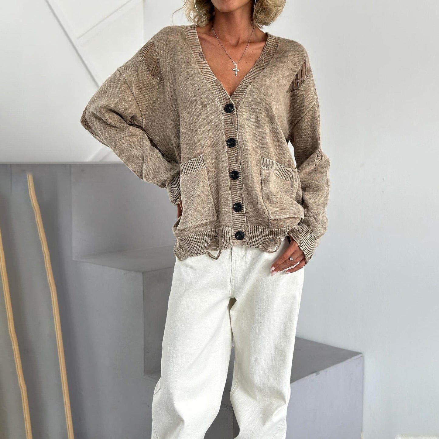 WW | Damen Baumwollmix Pullover mit V-Ausschnitt und aufgesetzten Taschen