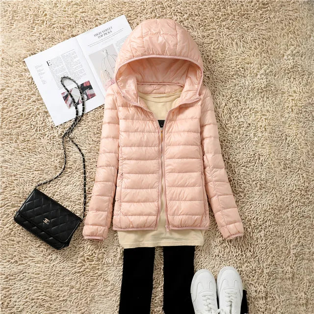 WW | Ultralight and packable hooded jacket