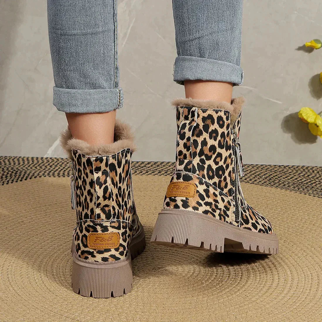WW | Fashion Leopard Print Boots for Women - Winter Platform Shoes with Cozy Faux Fur Lining