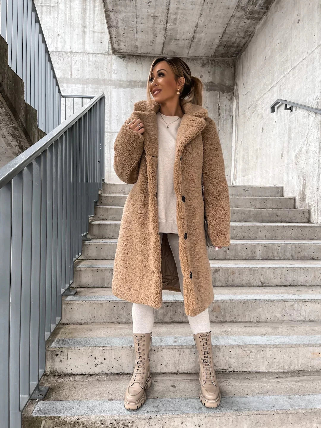 WW | Long Coat - Soft Teddy Fleece - Hood & Button Closure - Loose Fit