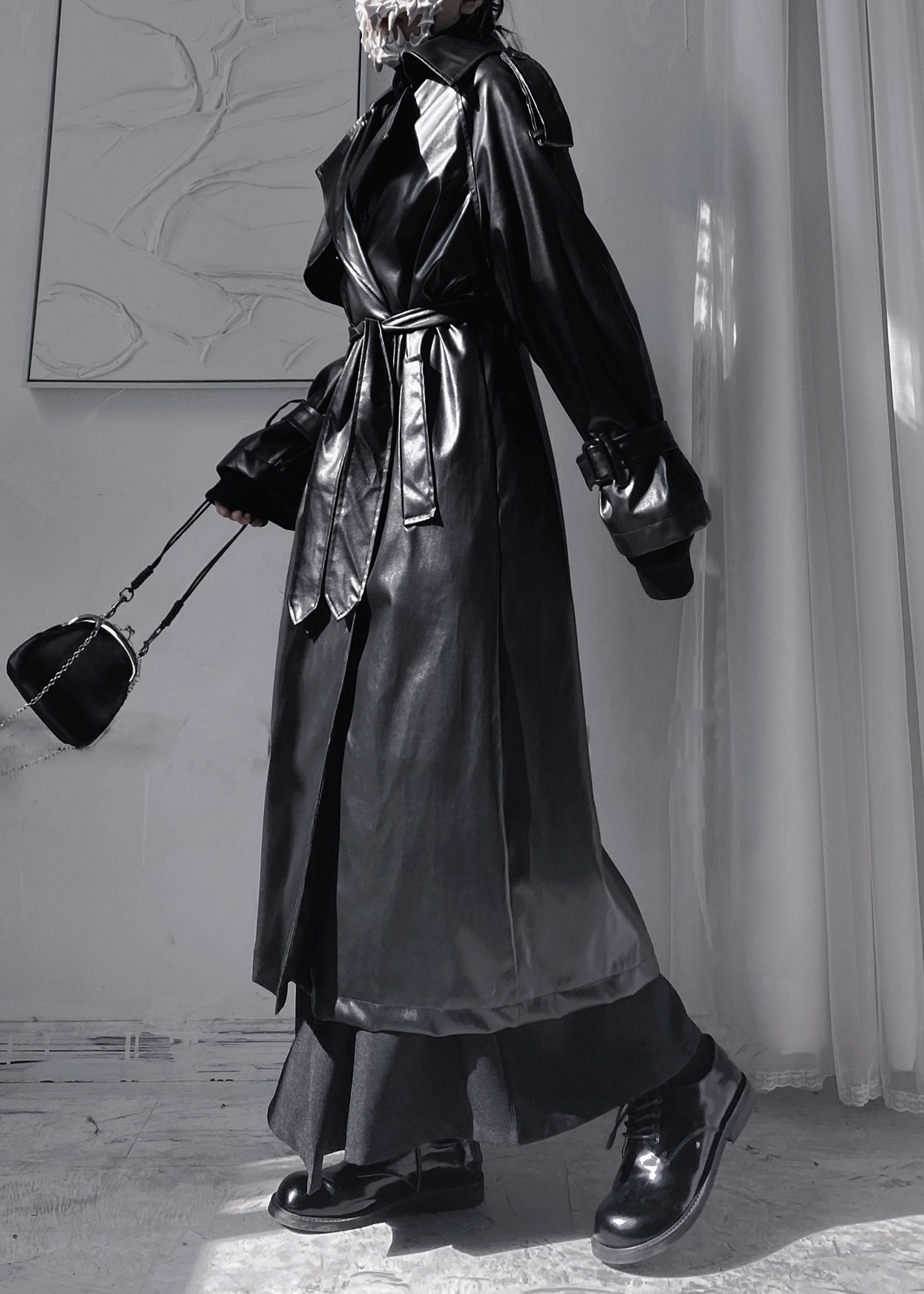 WW | Schwarze Peter-Pan-Kragen Patchwork-Bänder Faux-Leder Lange Trenchcoats Lange Ärmel