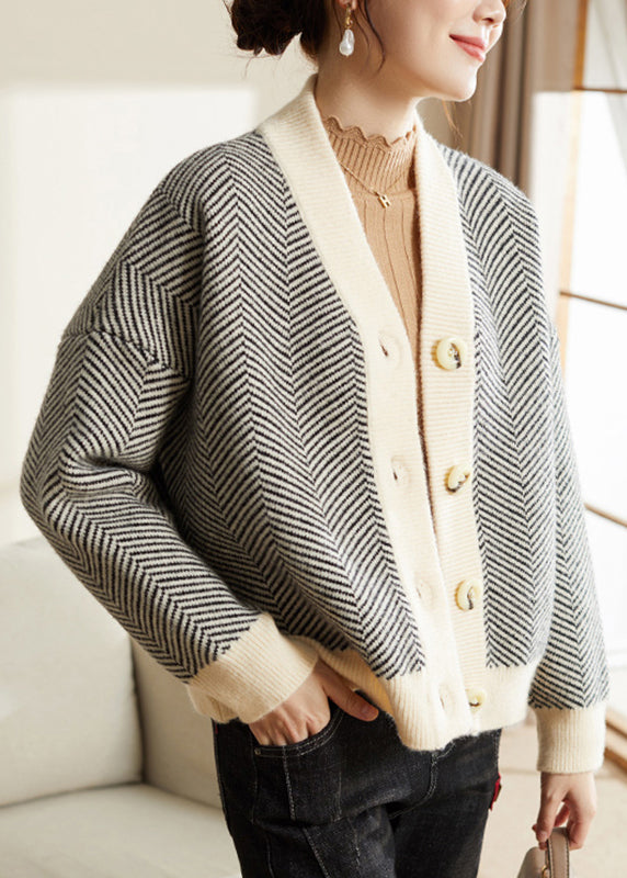 WW | Striped V-neck Button Patchwork Knit Coats