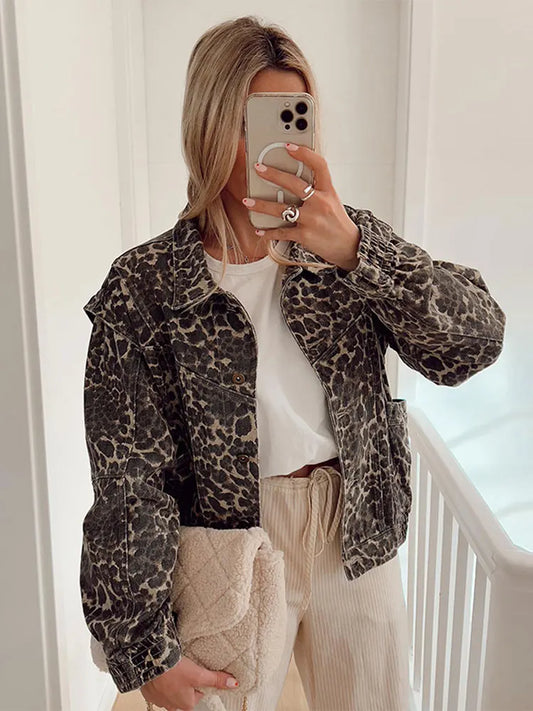 WW | Lässige Kurze Jacke mit Leopardenmuster