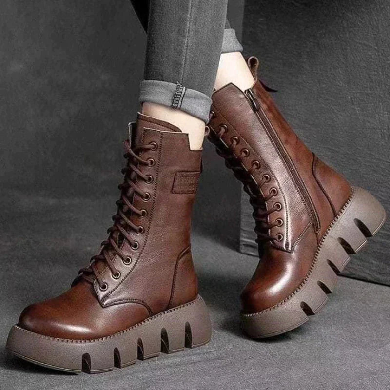 W&W – Stylish Boots with a High Sole