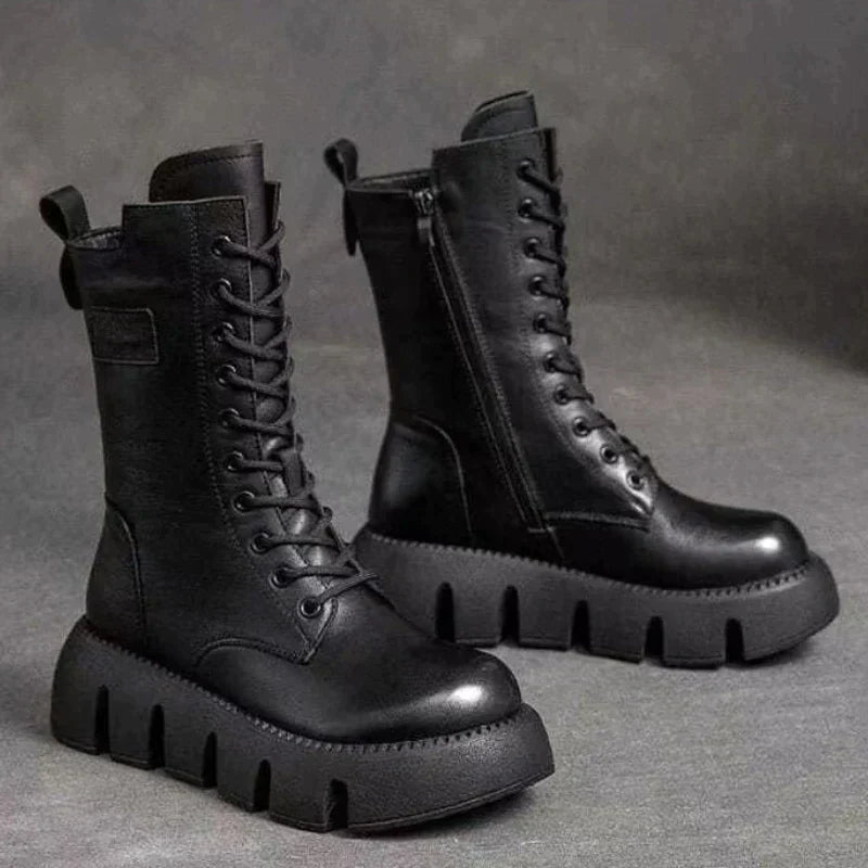W&W – Stylish Boots with a High Sole