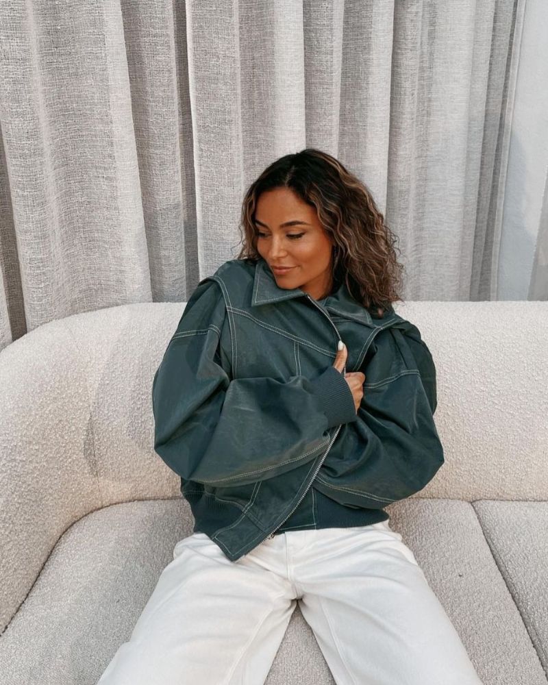 WW | Stylish and comfortable leather jacket