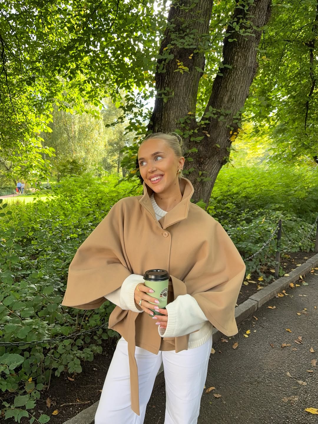 WW | Elegant Cape Jacket with High Collar