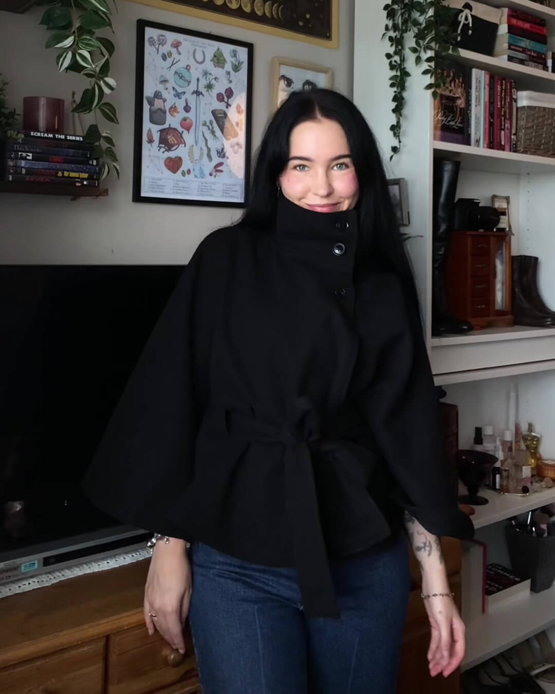 WW | Elegant Cape Jacket with High Collar