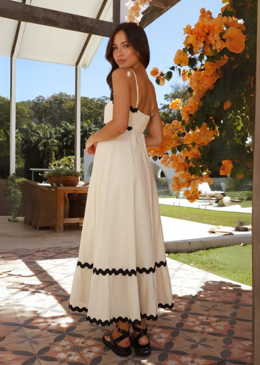 Dana – Wunderschönes und luftiges Sommerkleid