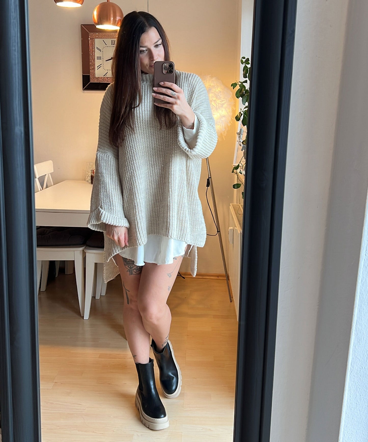 WW | Cozy oversized knit sweater in soft beige