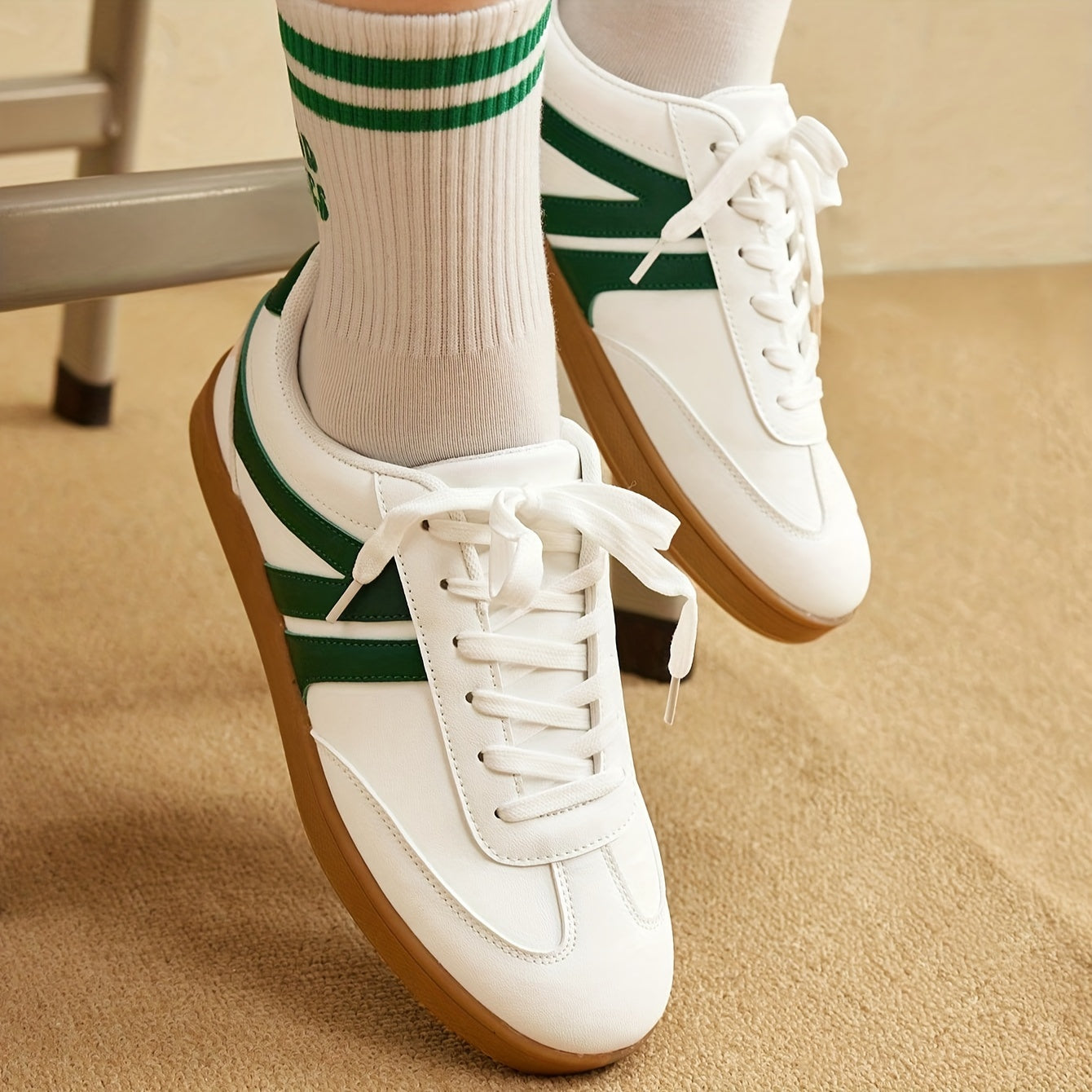 WW | Comfortable Women's Sneakers in Solid Colors