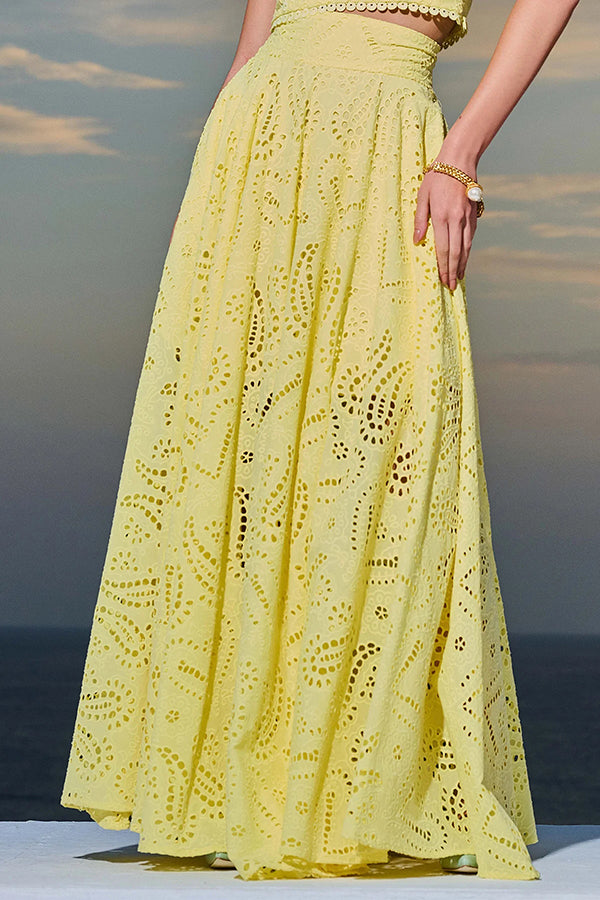 Two-piece embroidered set with long high-waisted skirt with pockets