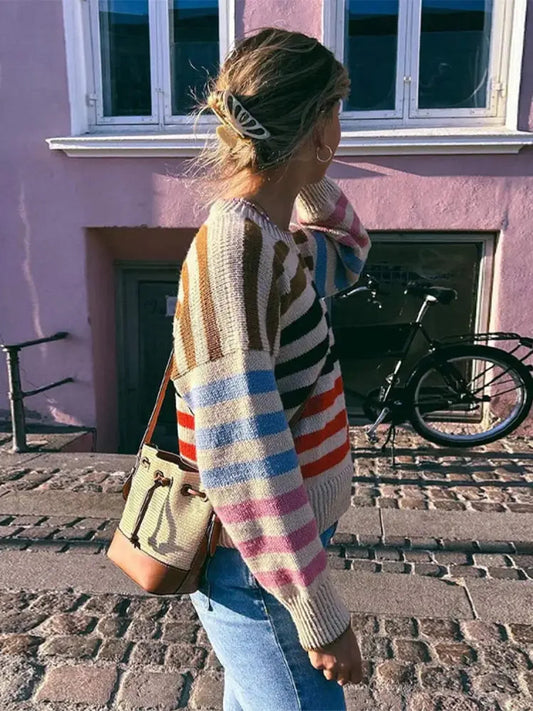 WW | Colorful striped vintage knit sweater with a round neck