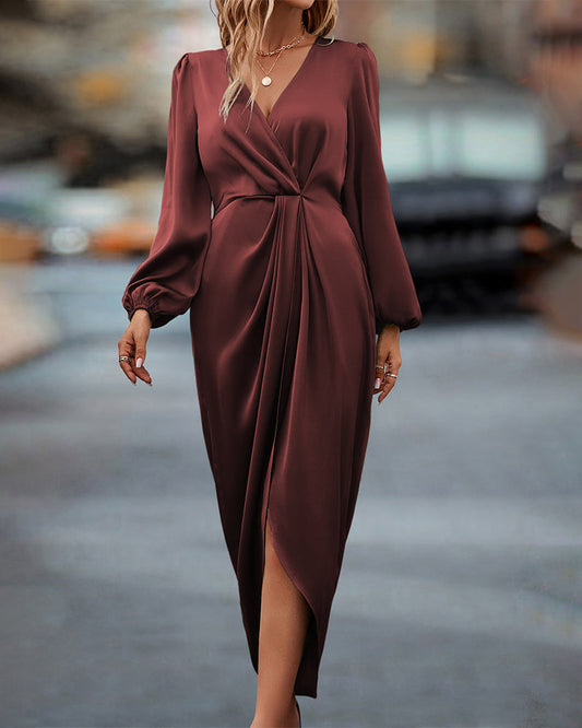 WW | Elegant Dress with Lantern Sleeves and V-Neck