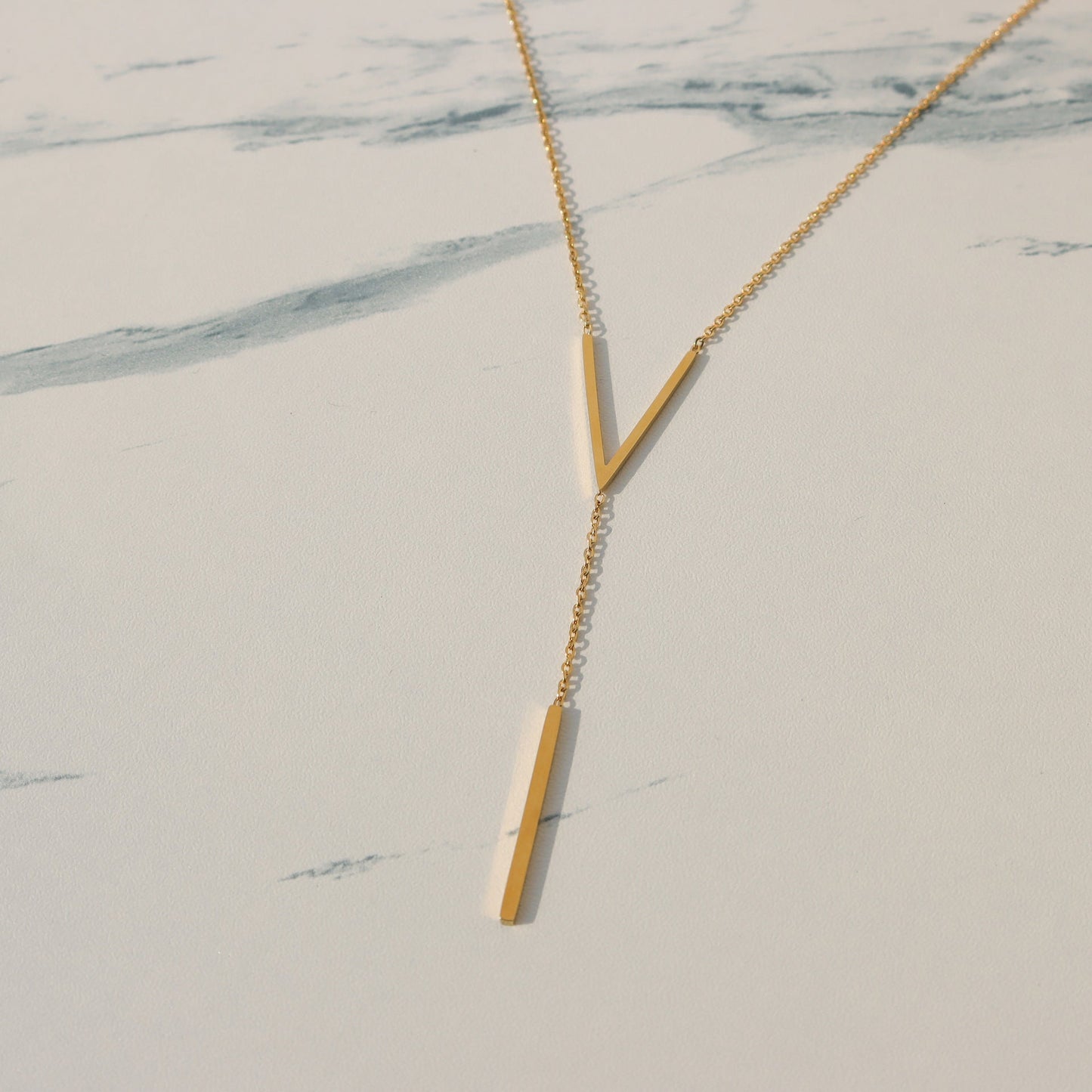 WW | V-shaped gold necklace