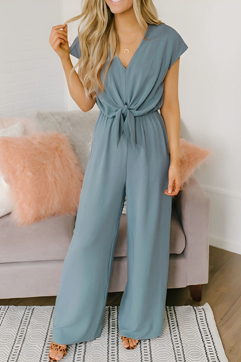 WW | A Simple, Solid-Colored Jumpsuit with Straight Legs