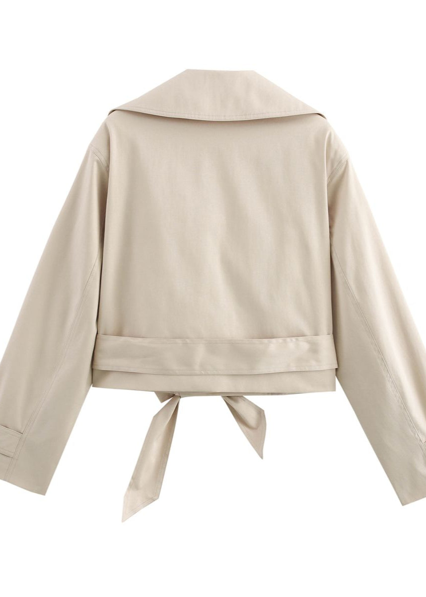 WW | Gekürzter Gürteltrenchcoat mit Übergroßen Revers