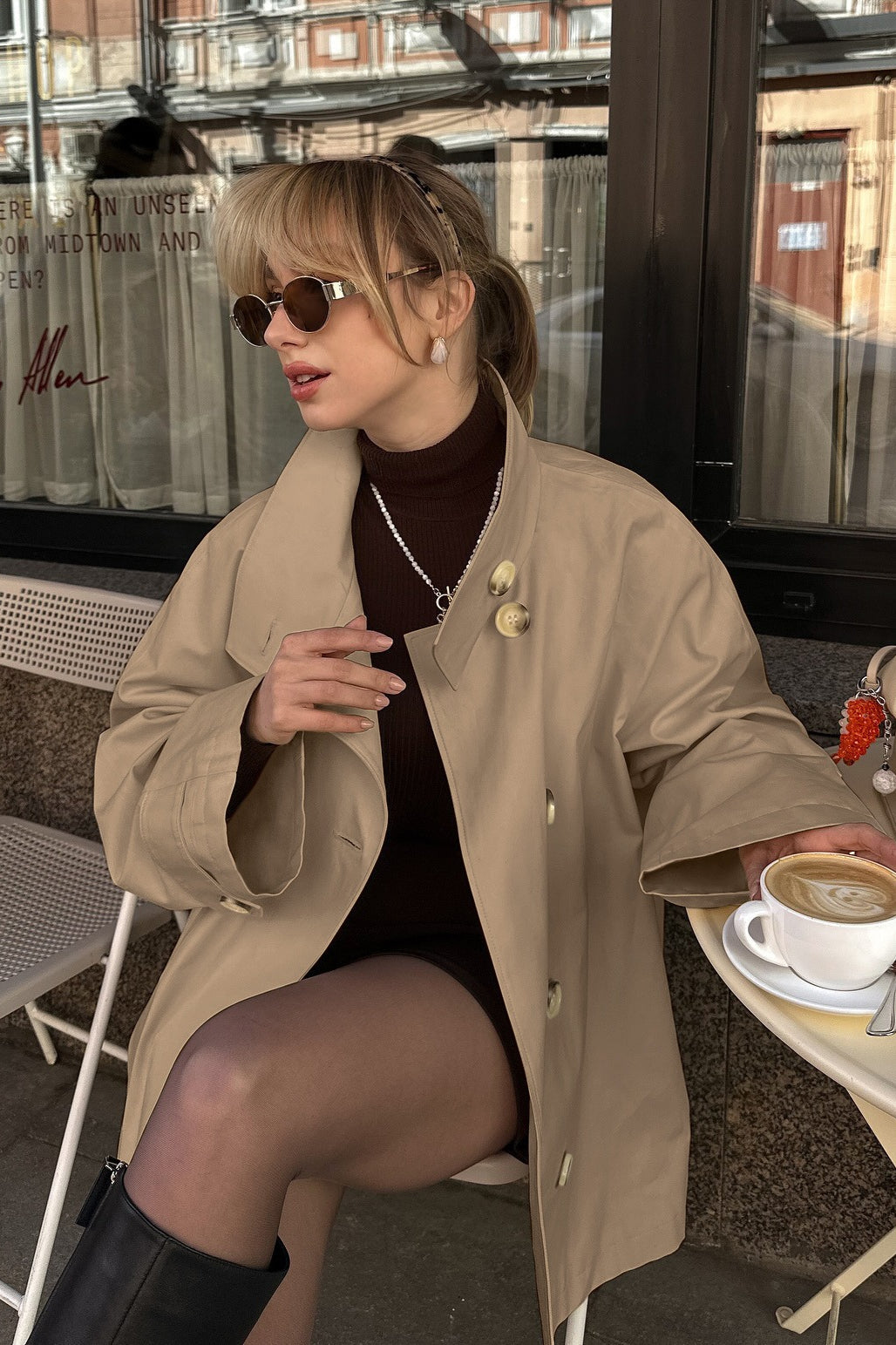 WW | Weiße Trenchjacke