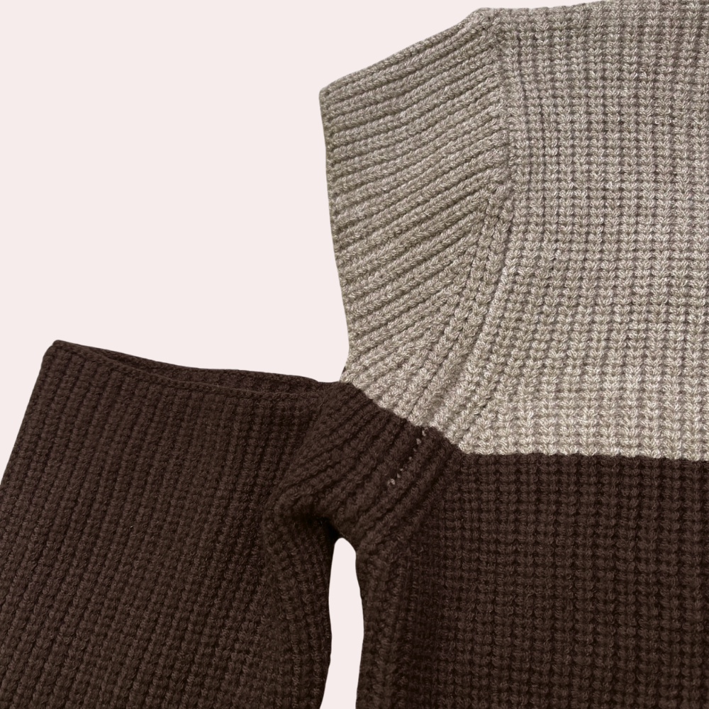 WW | Two-tone knit sweater with cut-out sleeves
