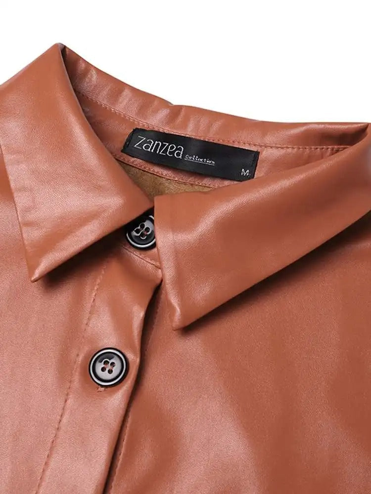 WW | Vintage leather bomber jacket with lapel collar and button closure