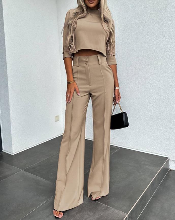 "WW Women's Clothing Set with Three-Quarter Sleeves for Fashionable Casualness"