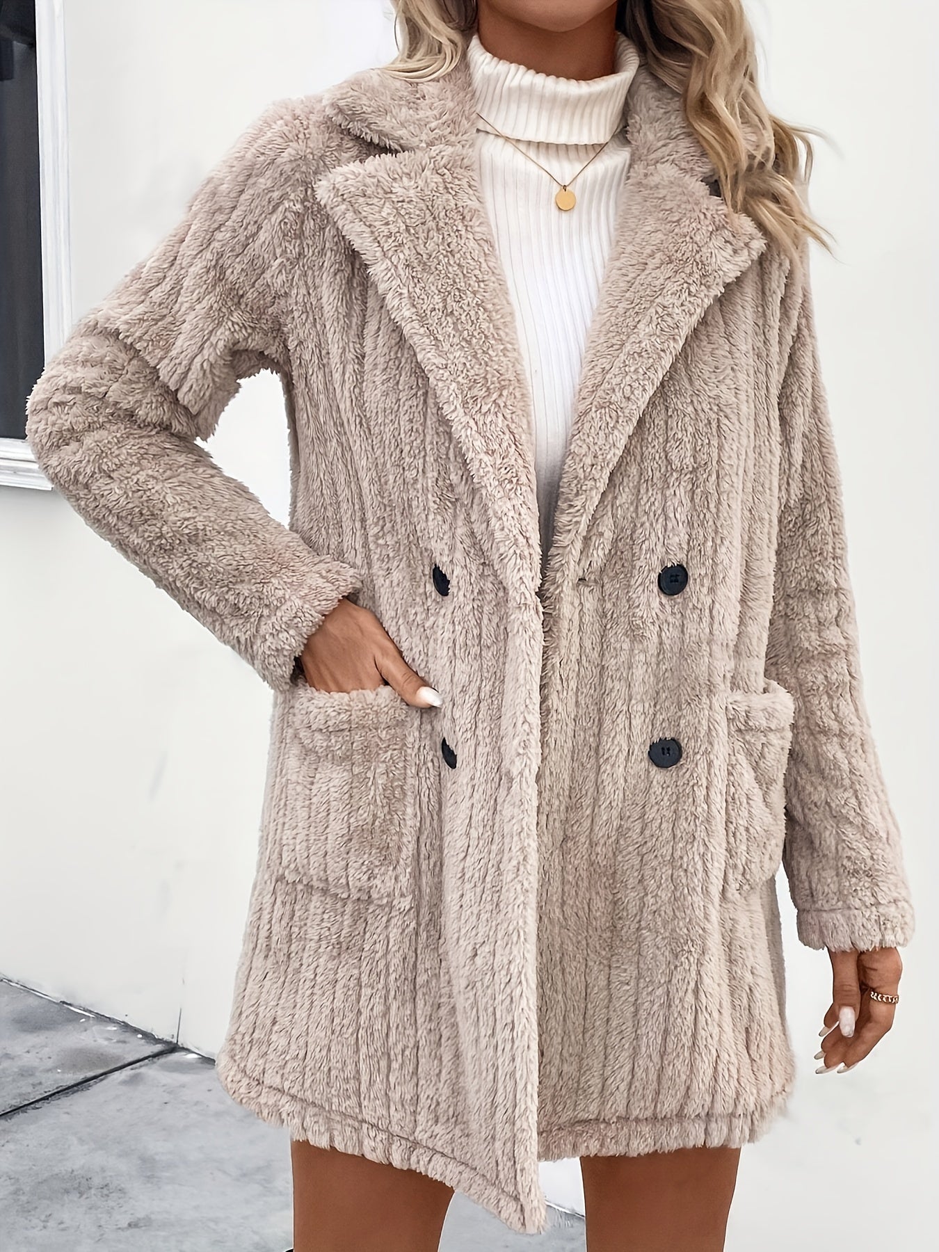 WW | Button-Up Teddy Coat - Soft Plush Fabric - Mid-Length - Casual Winter Style